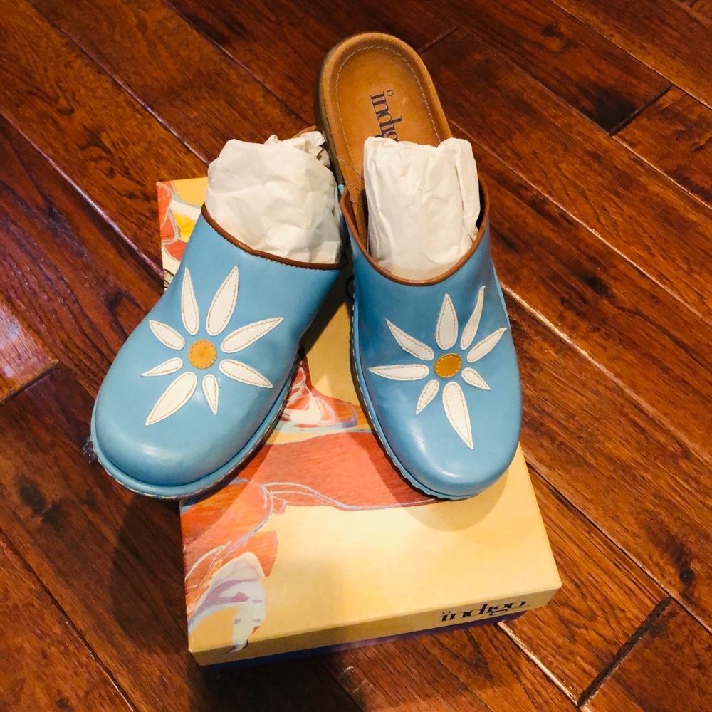Indigo Clark clogs